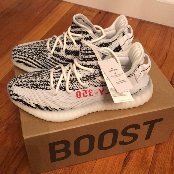 are yeezy zebra true to size